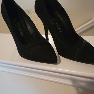 NWOT!! CHINESE LAUNDRY BLACK PUMPS